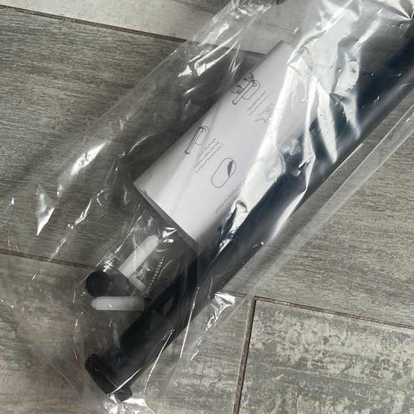 Stainless Steel Black Paper Towel Wipe Hanging Rack Store Cling Wipes Roll Paper - Picture 7 of 10